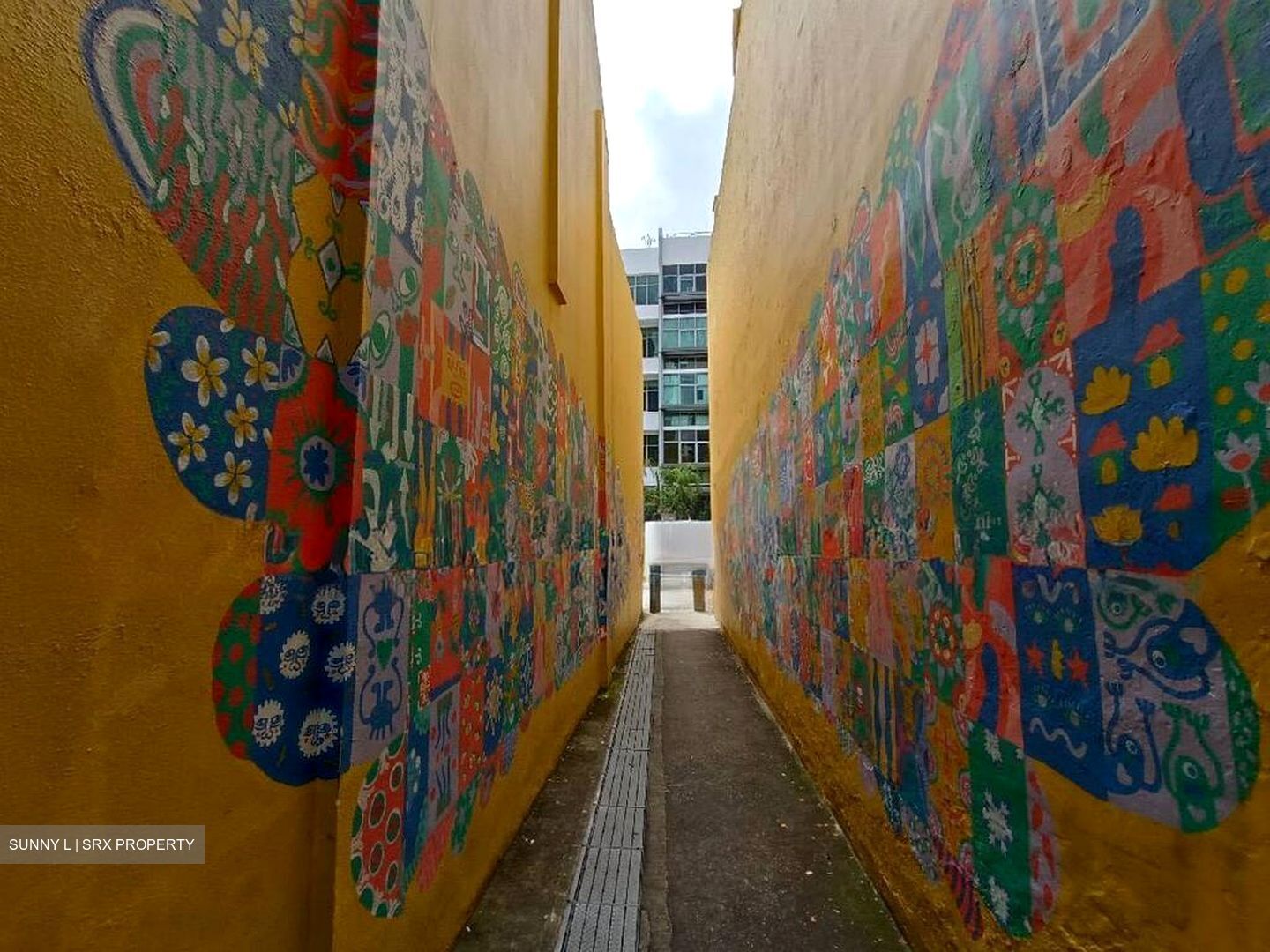 East Coast Road (D15), Retail #504321761